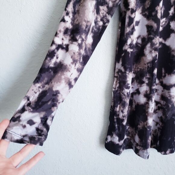 Logo Gray and Black Tie Dye Long Sleeve Tunic with Pockets - Picture 2 of 7